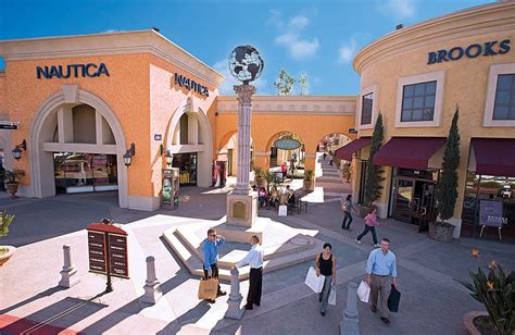 coach las americas premium outlets.